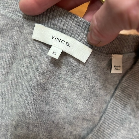 Vince V-Neck Gray Cashmere Long Sleeve Sweater Size XS - Picture 7 of 10